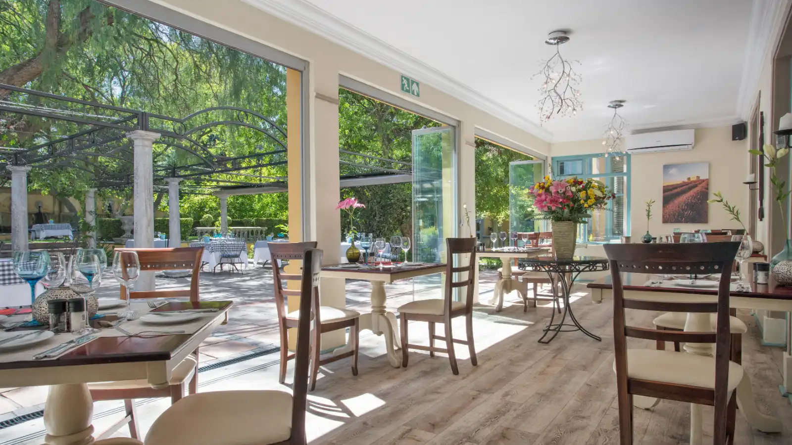 Monneaux Restaurant dining Franschhoek Country House Villas